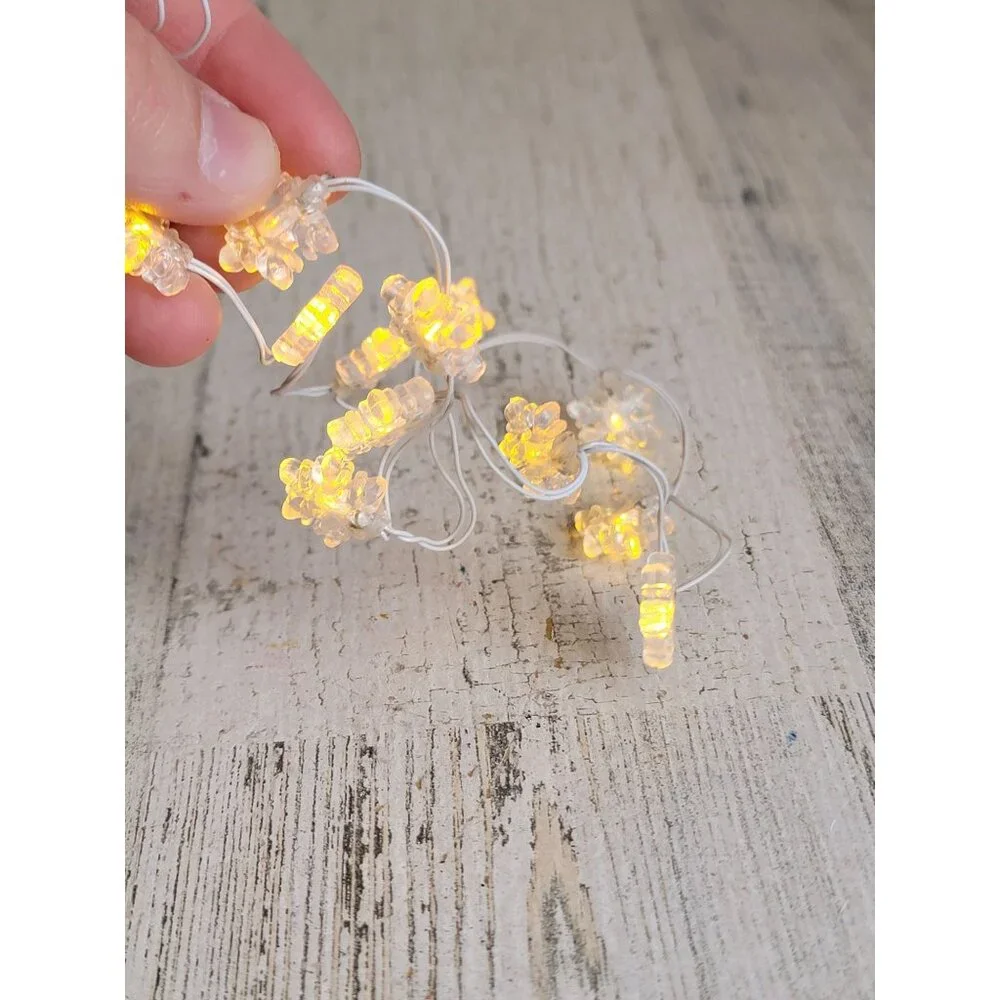 Dept 56 53122 String of 12 snowflakes Lights‎ village accessory xmas
